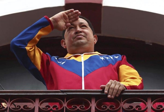 Vísperas de su triunfo presidencial en 1998, Janin Farias se reunión en el fuerte de Tuna y le predijo su triunfo, la muerte y la caída del chavismo - La astróloga de RCN acertó su vaticino sobre las elecciones de Venezuela