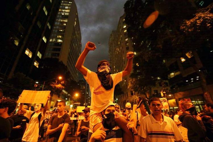 Protestas se calientan en Río de Janerio