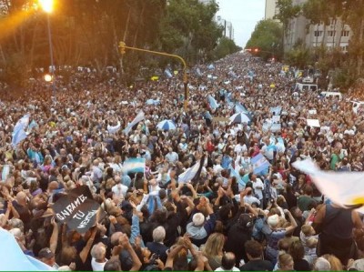  - Marcha del silencio: tambalea Kirchner