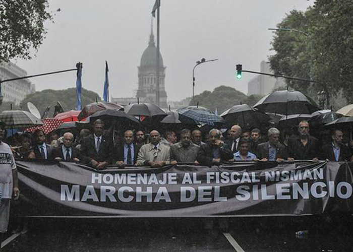 Marcha del silencio: tambalea Kirchner