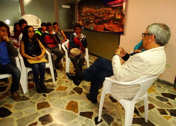 Henry Barco, el secretario al servicio de los niños de Pasto