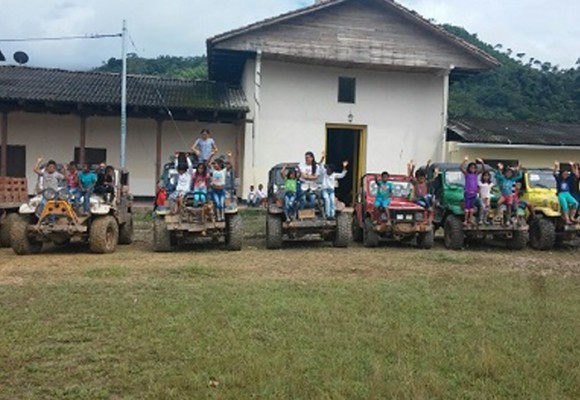 Los carros llegan por primera vez a Yunguillo