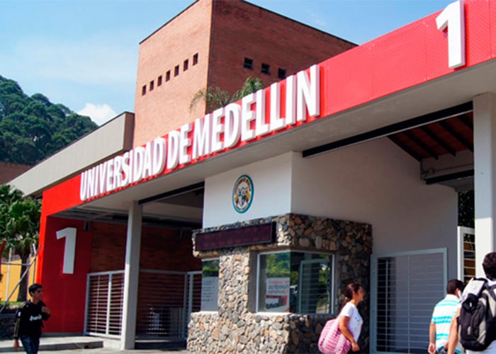 Los estudiantes de la Universidad de Medellín exigen alternancia