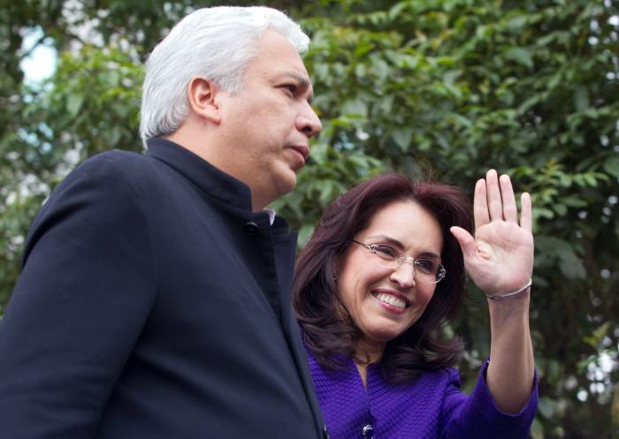 Viviane Morales y Carlos Alonso Lucio: una historia de ...