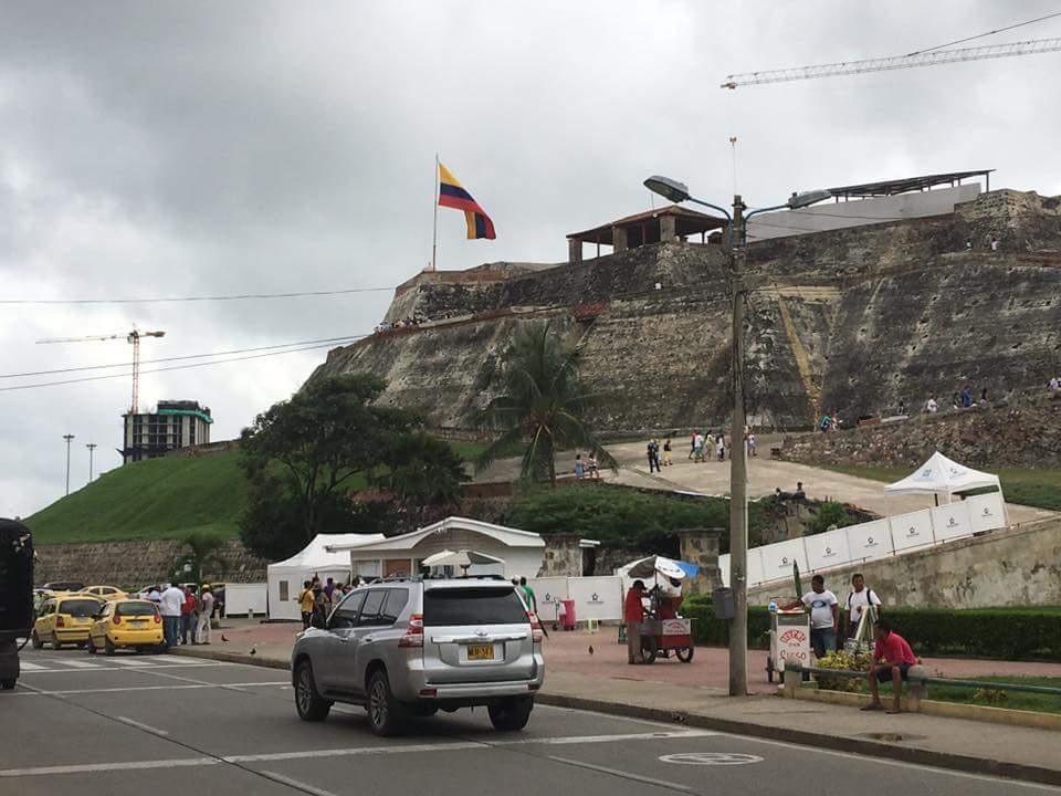  - A ritmo frenético avanza la mole de 30 pisos que afecta al castillo de San Felipe en Cartagena