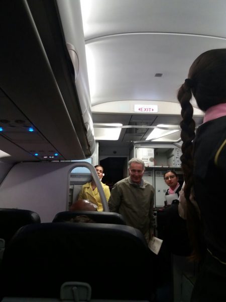  - A Uribe el paro de Avianca lo puso a viajar en Viva Colombia