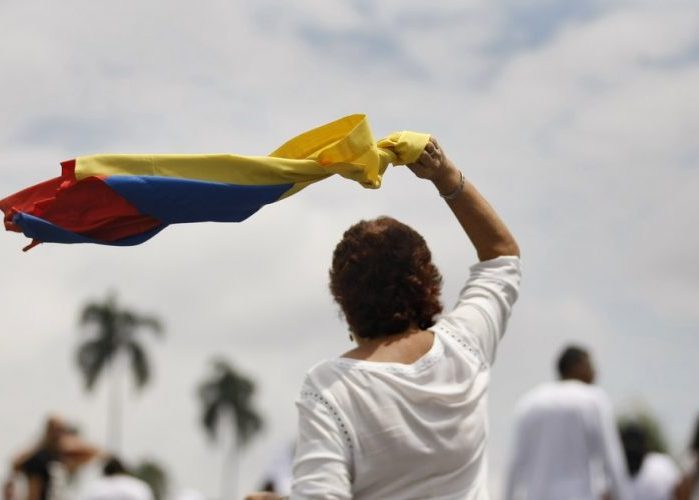 ¿A qué le tiene miedo Colombia: a un gobierno de izquierda o a las sanciones que le impondría EE.UU.?