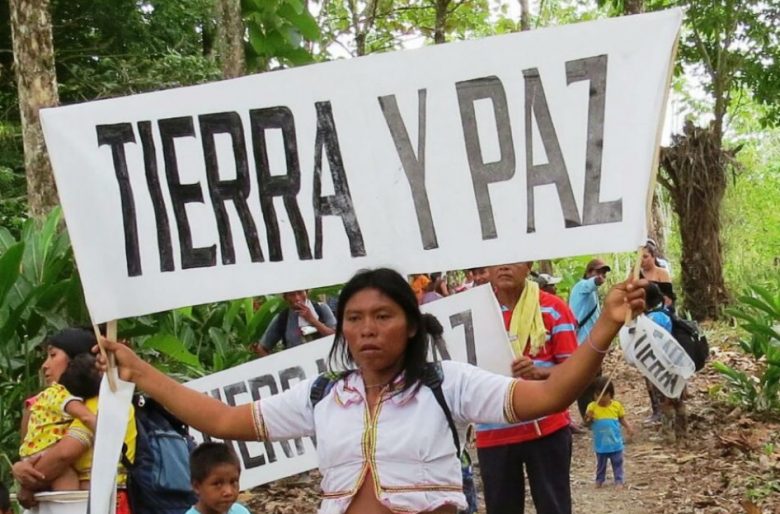 Guerra, Paz Y Restitución De Tierras - Las2orillas