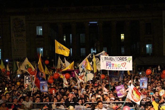  - En una Plaza de Bolívar colmada, Petro cierra campaña