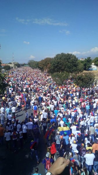  - Maduro enfrentado a ríos de gente: ¡No más!