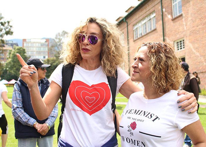  - Claudia López y Ángela Garzón se la juegan por las futbolistas