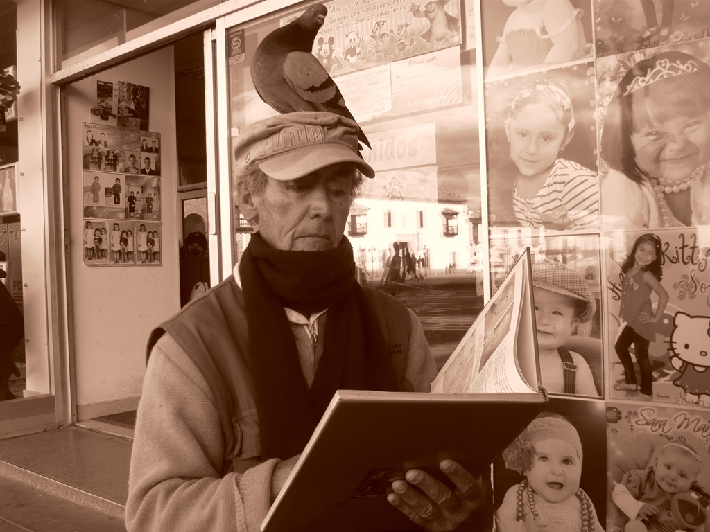 Foto: Ricardo Rondón Chamorro - Don Hernán Betancur, la vida errante de un anciano librero