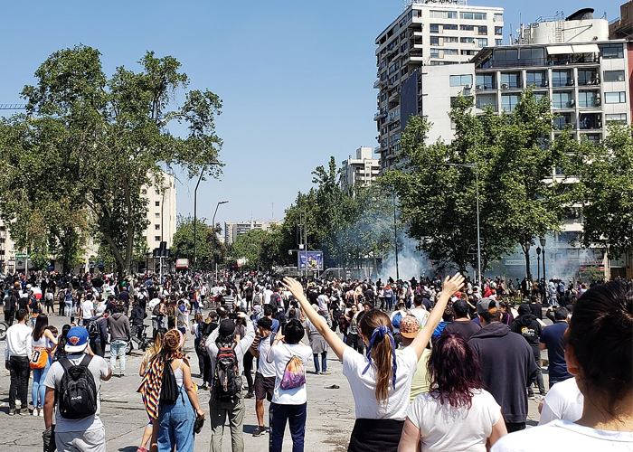 El ocaso del neoliberalismo en Latinoamérica y la gota que rebosó la copa