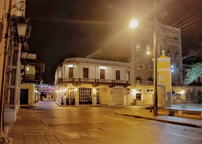  - Cartagena en toque de queda: alcalde pasa revista a los hoteles