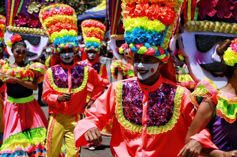 Barranquilla ahogada por la pandemia y la directora del Carnaval dice que habrá Batalla de Flores