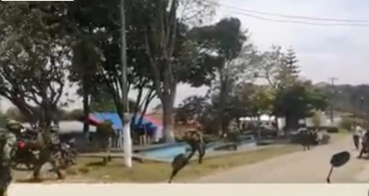  - VIDEO: La grosería del ejército con los campesinos del Cauca