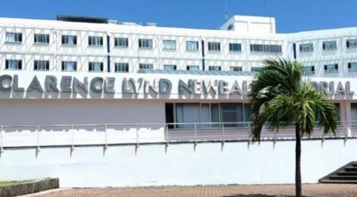  - Nueva vergüenza nacional: se inunda hospital en San Andrés