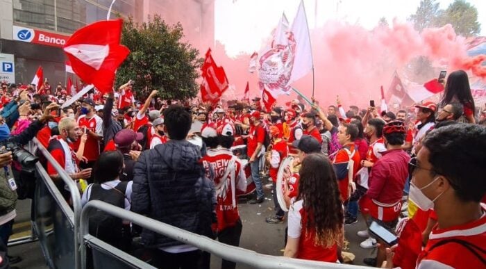  - VIDEO: Hinchada del Santa Fe tampoco le tiene miedo al COVID