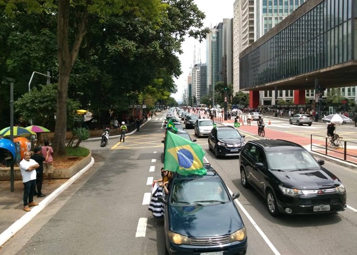 En 50 ciudades de Brasil se revelaron contra Bolsonaro