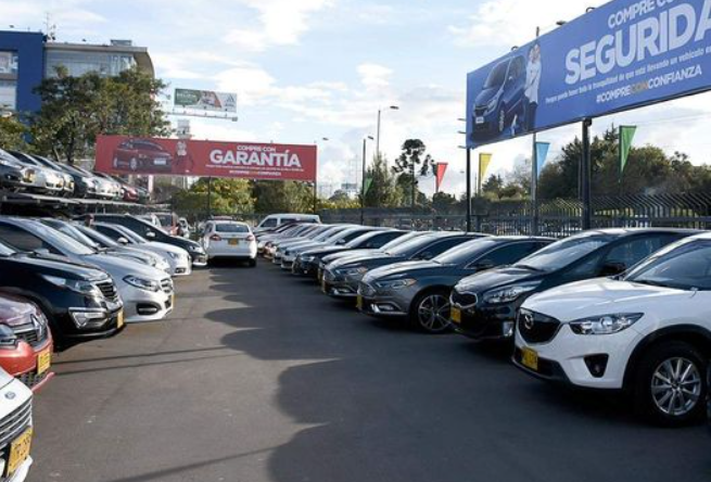  - Siete familias se pelean el meganegocio de la venta de carros en Colombia