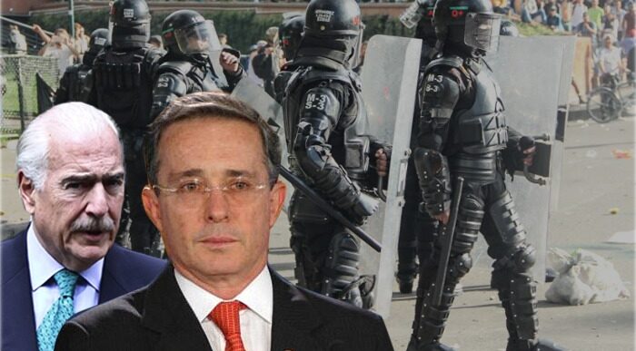 uribe-esmad - El Esmad, la fuerza odiada que Uribe se encargó de volver permanente