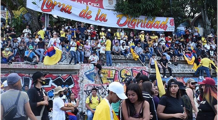  - El 20 de julio la gente marchó y los militares se guardaron