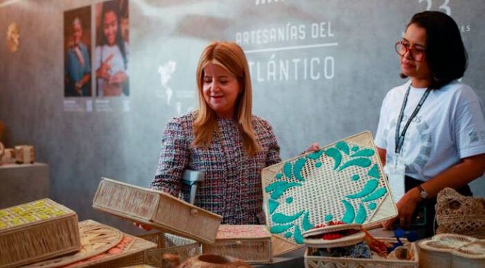  - Gobernadora abre exhibición de artesanos del Atlántico en la feria internacional Maison & Objet 2022