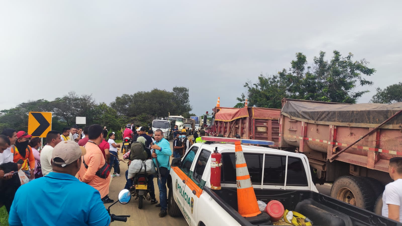  - Sigue bloqueda vía de Puerto Gaitán por protestas de indígenas