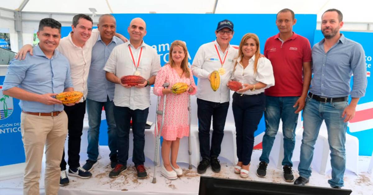 Gobernadora del Atlántico lanzó proyecto productivo de cacao que se desarrollará en Suan y Santa Lucía