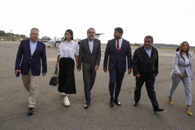 Los Efímeros Días De Armando Benedetti Y Adelina Guerrero En La ...