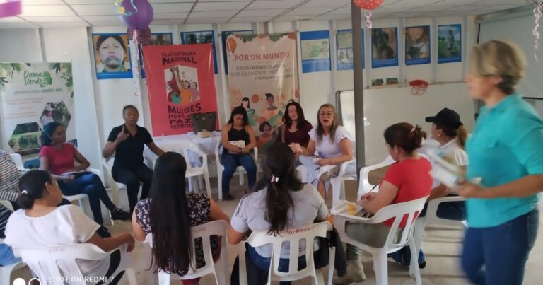 - El encuentro de exguerrilleras y lideresas sociales para luchar juntas en La Guajira