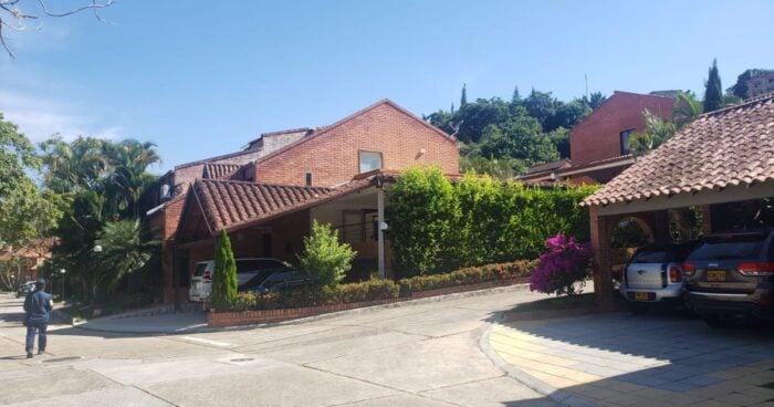 La lujosa residencia de Carlos Ramón González en Bucaramanga - El millonario exguerrillero que llega a manejar la Casa de Nariño