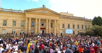 Plaza de Bolivar - No nos dejen solos en estos Palacios fríos, el pueblo tiene que acompañarnos