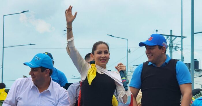 Luisa Gonzáles candidata Ecuador - Luisa González o Daniel Noboa, la correísta y el empresario por la presidencia de Ecuador