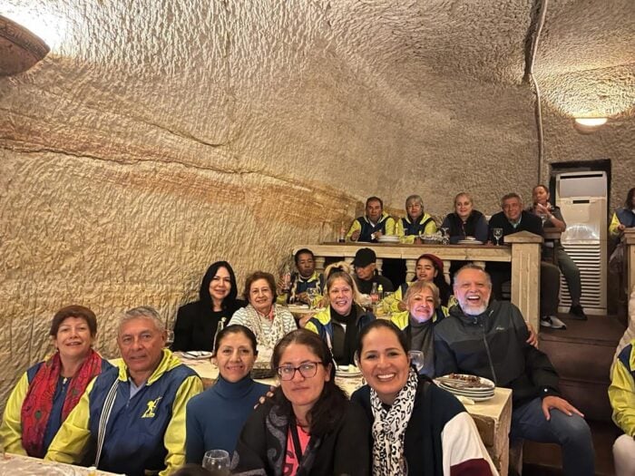  - El gran negocio del Padre Linero llevando creyentes a Tierra Santa