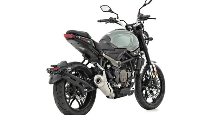 Voge Pro 300 AC, la nueva moto de AKT - La nueva moto de AKT que llegará a Colombia, una naked potente con estilo retro