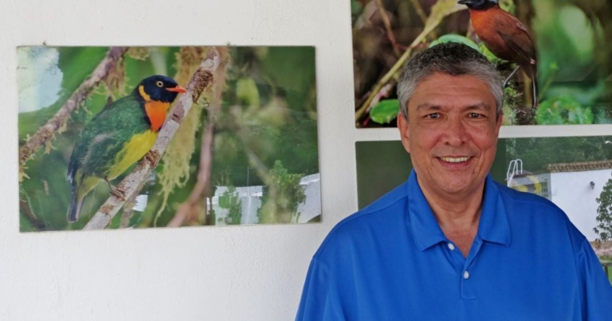 La verdadera historia del fotógrafo que, huyendo de los hombres, se encontró con las aves