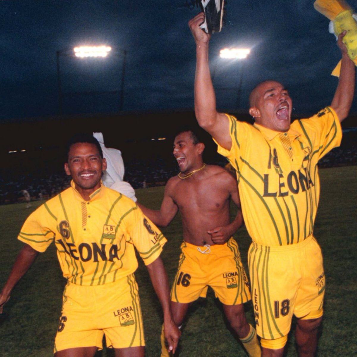 Atlético Bucaramanga 1997 Fútbol colombiano - Atlético Bucaramanga: Carlos Mario Hoyos, el primer DT en llevar a los leopardos a una final del FPC