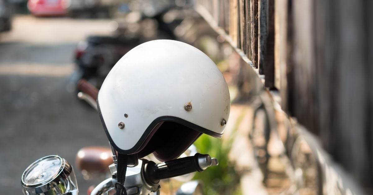 ¿Sirve cualquier casco para manejar motocicleta?