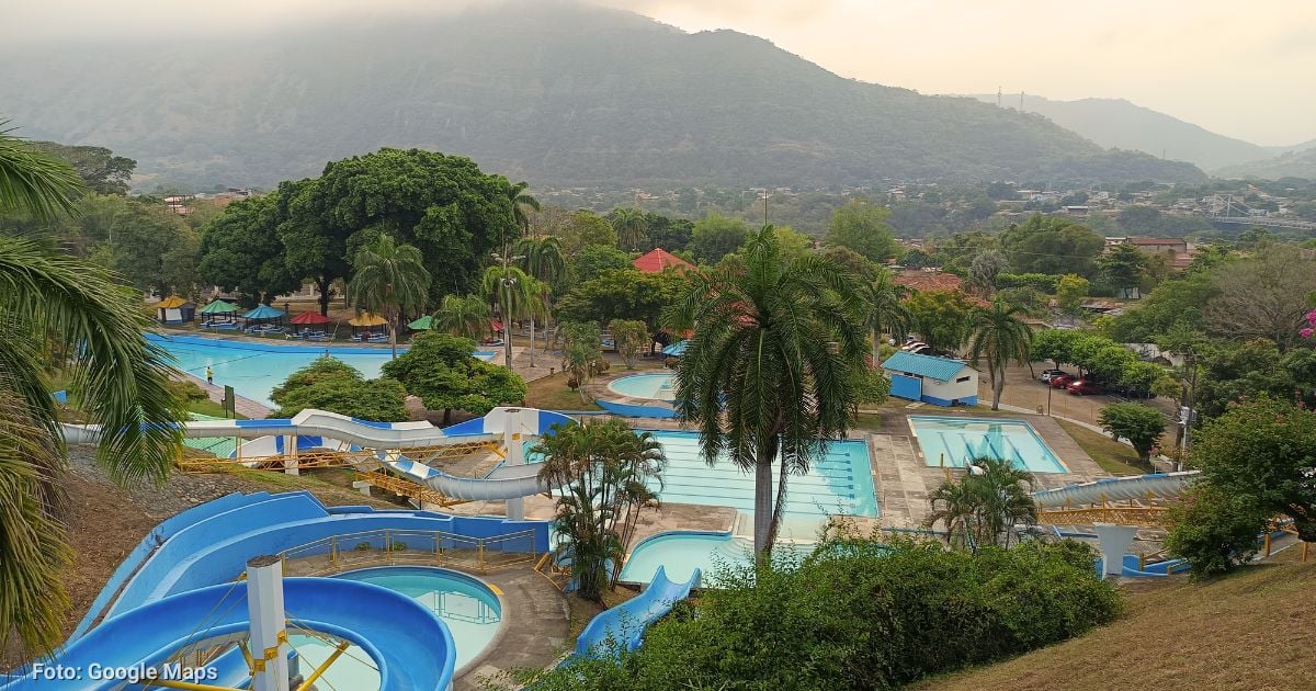Cuánto vale ir al parque acuático más famoso del Tolima que tiene piscina de olas
