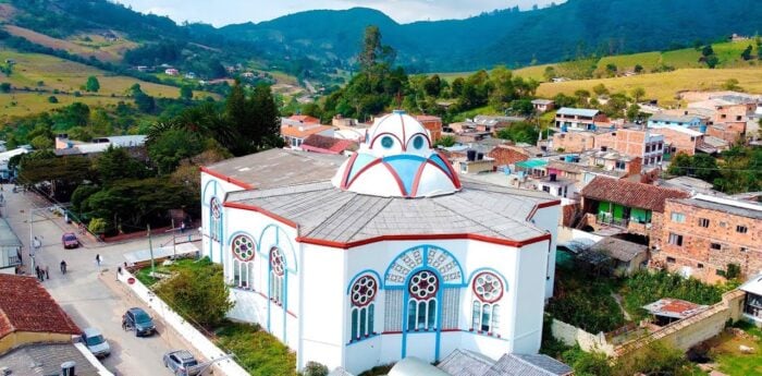 Pueblo en contra de cementera Tequendama 
