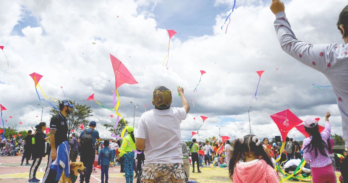 Cinco lugares imperdibles en Colombia para aprovechar los vientos de agosto y elevar cometas