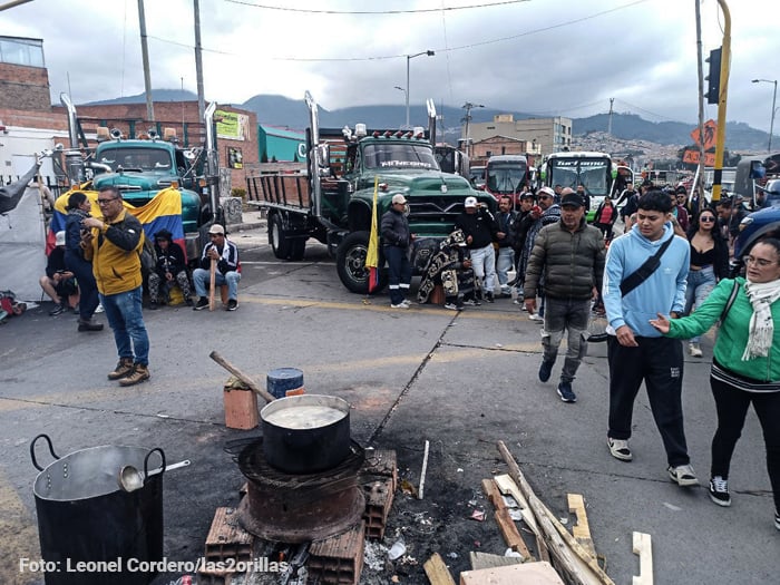 Olla comunitaria en el paro camionero  - Paro Camionero: así es el día a día (Galería)