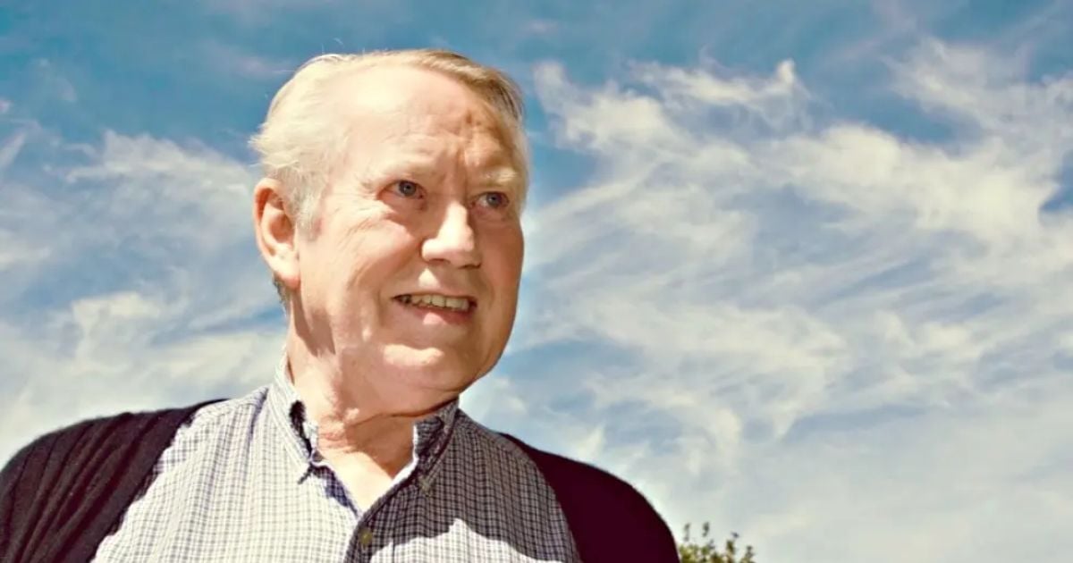 La vida de filántropo de Chuck Feeney que lo llevó a donar toda su fortuna - El fundador de los Duty Free, las tiendas de los aeropuertos internacionales, que murió pobre