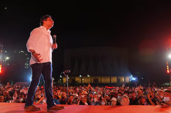  - El multitudinario evento en Barranquilla con el que Petro candidato empezó su campaña le puede salir caro