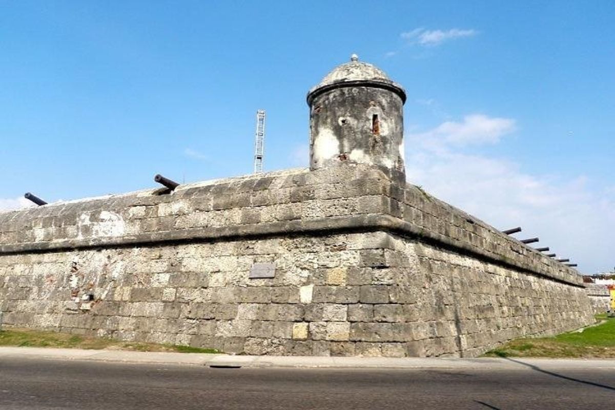  - El ataque pirata por el que levantaron las murallas de Cartagena, el fortín que hicieron en 200 años