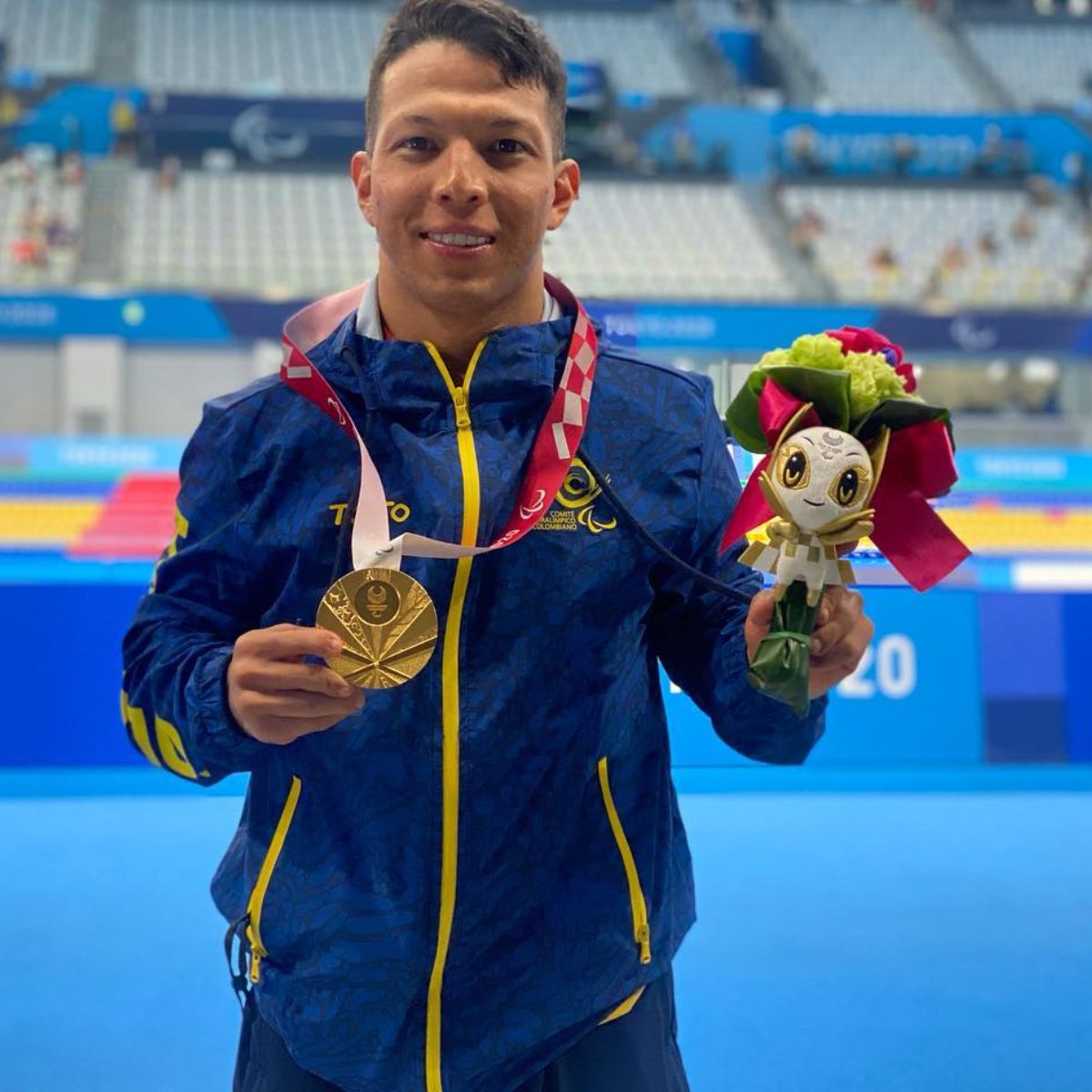 Nelson Crispín máximo medallista colombiano - Nelson Crispín, el atleta que se hizo grande en las piscinas siendo el máximo medallista colombiano