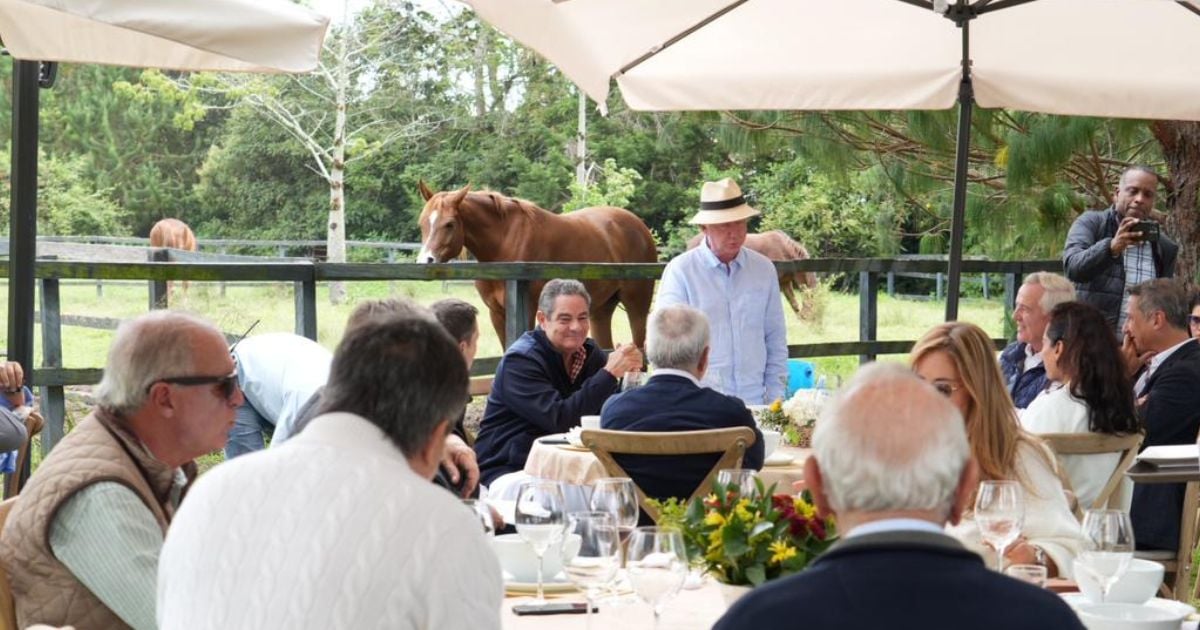 El encuentro de Vargas Lleras con empresarios paisas en una finca en Rionegro - El encuentro de Vargas Lleras con empresarios paisas en una finca en Rionegro