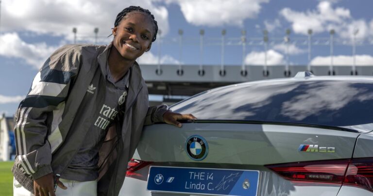 Carro de Linda Caicedo Real Madrid BMW i4 - El nuevo carro de Linda Caicedo que el Real Madrid la puso a estrenar; es una nave BMW