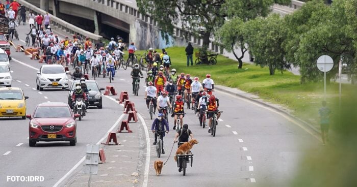 la ciclovía - Fue una protesta la que le dio origen a la ciclovía de Bogotá: esta es la historia